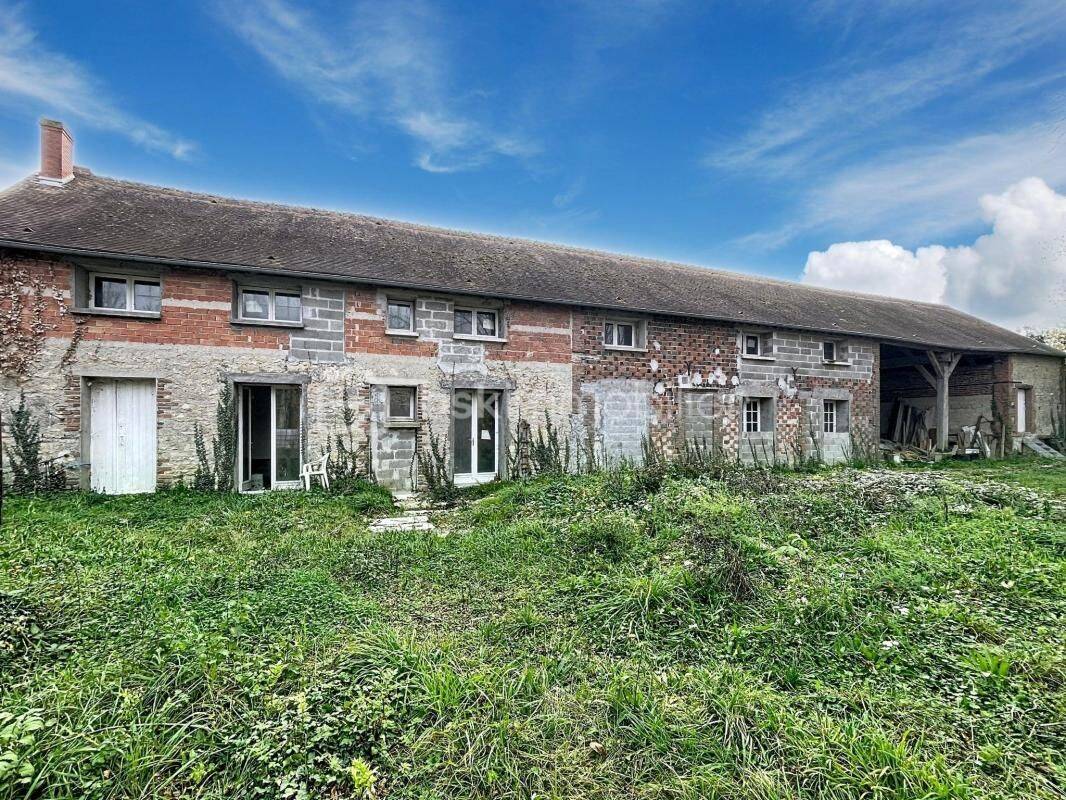 Maison 8 pièces 312 m² · à Fréville-du-Gâtinais · 312 m² · 120 000 €