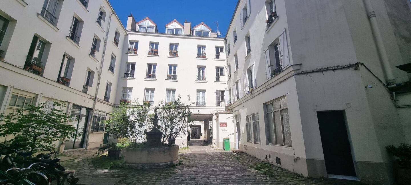 Appartement 3 pièces 45 m² · à Paris 18ème Arrondissement · 44,6 m² · 230 000 €