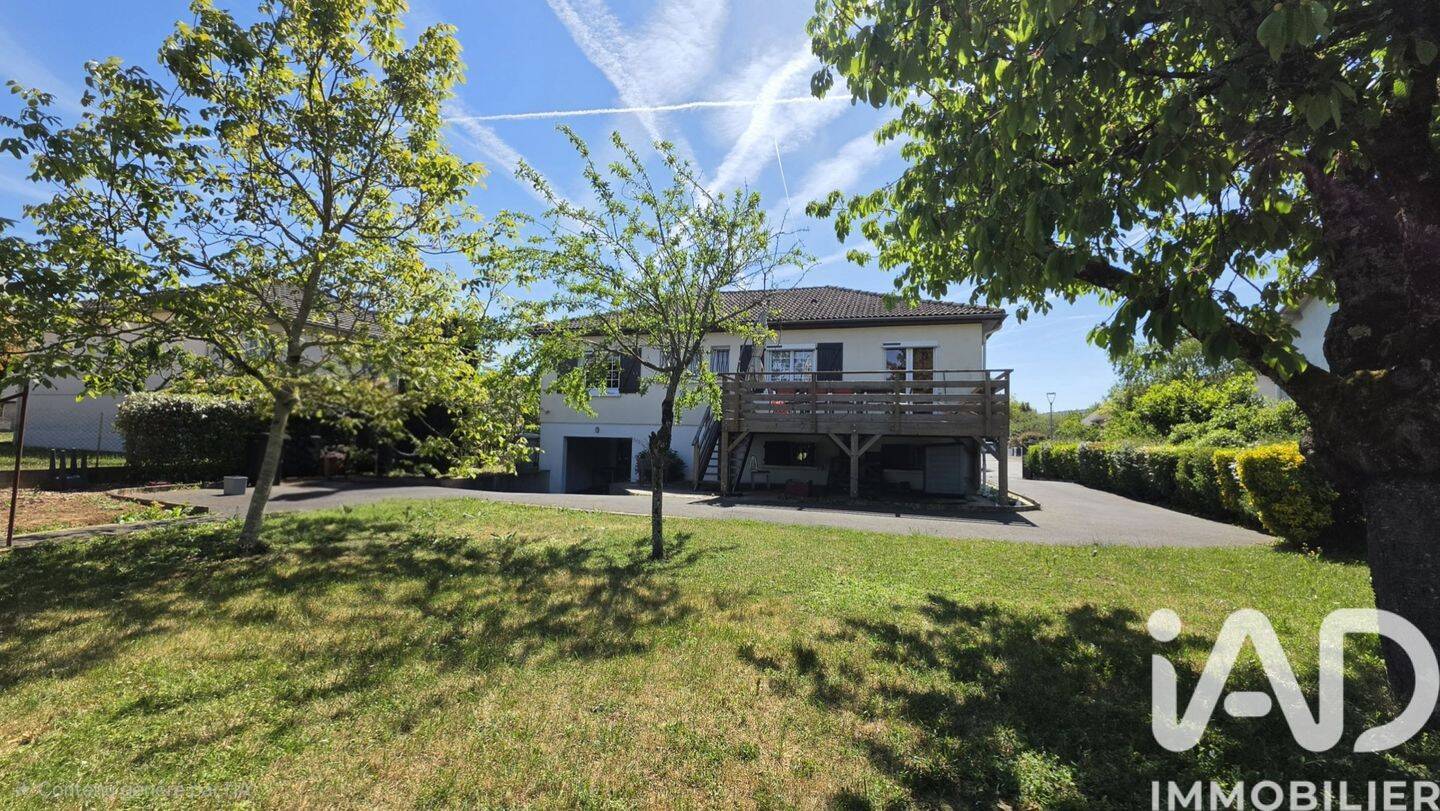 Maison 7 pièces 143 m² · à Buxerolles · 143 m² · 259 000 €