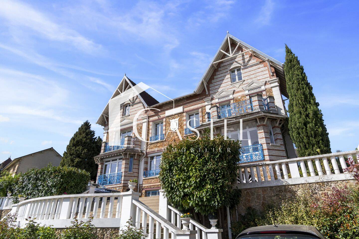 Maison 13 pièces 306 m² · à Hardricourt · 306 m² · 995 000 €