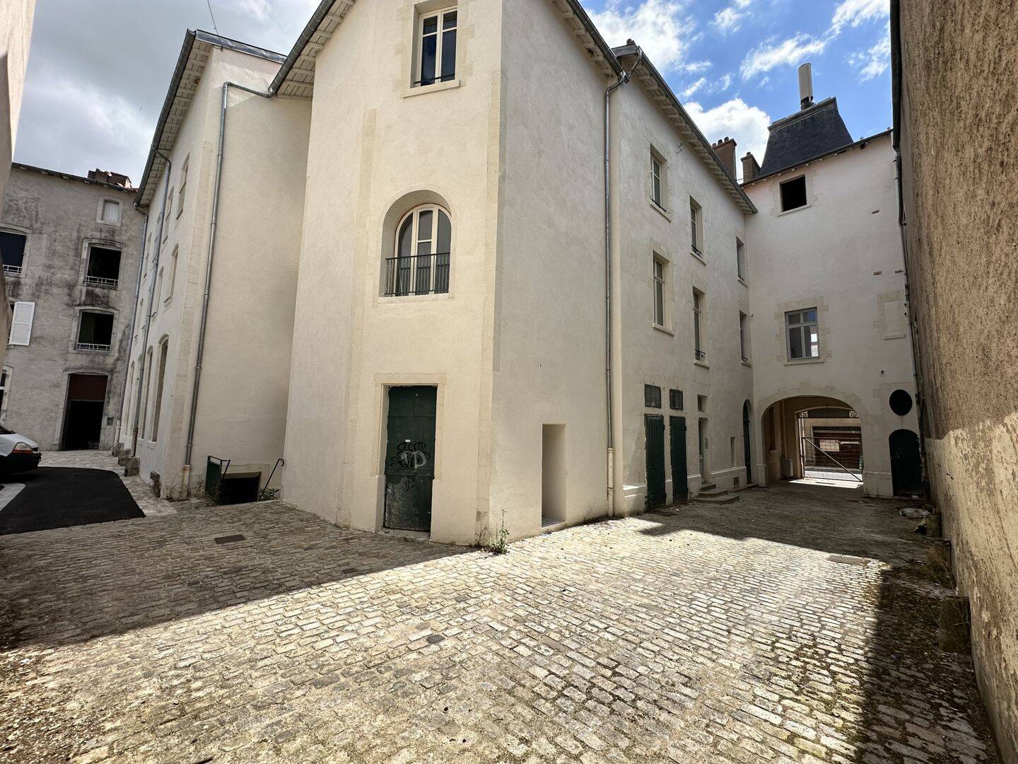 Appartement 4 pièces 107 m² · à Toul · 107 m² · 92 000 €