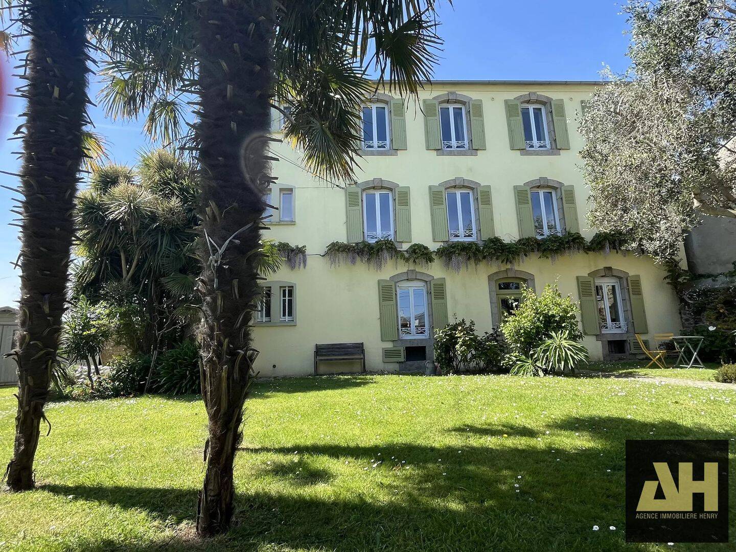 Maison 8 pièces 253 m² · à Brest · 253 m² · 669 900 €