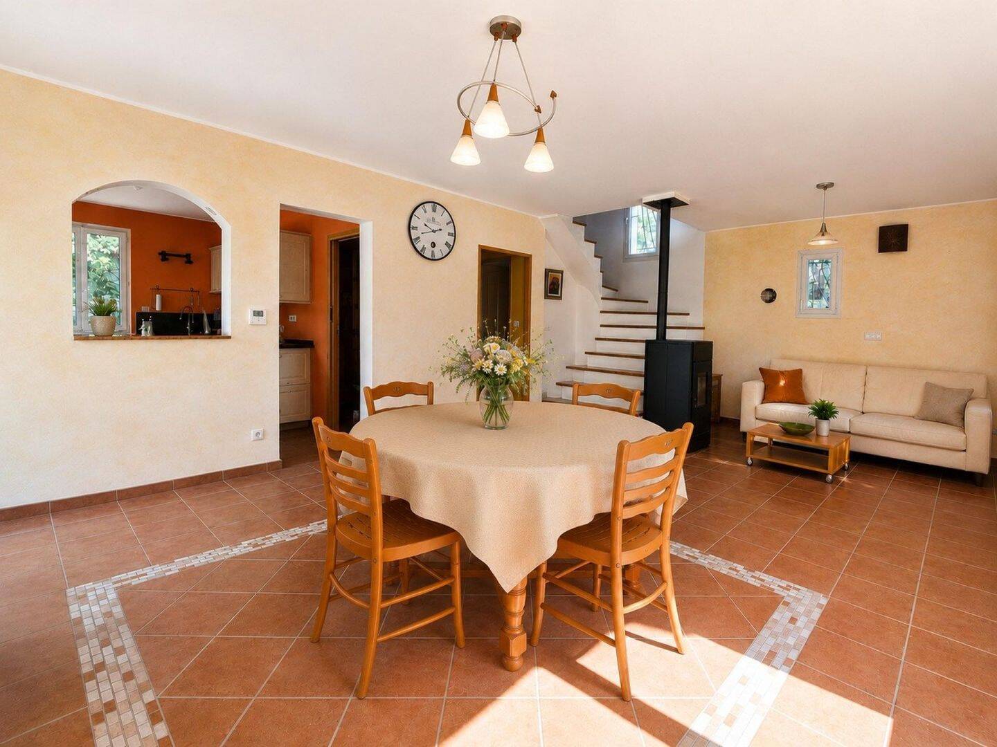 Maison 6 pièces 129 m² · à Grignan · 129 m² · 474 000 €