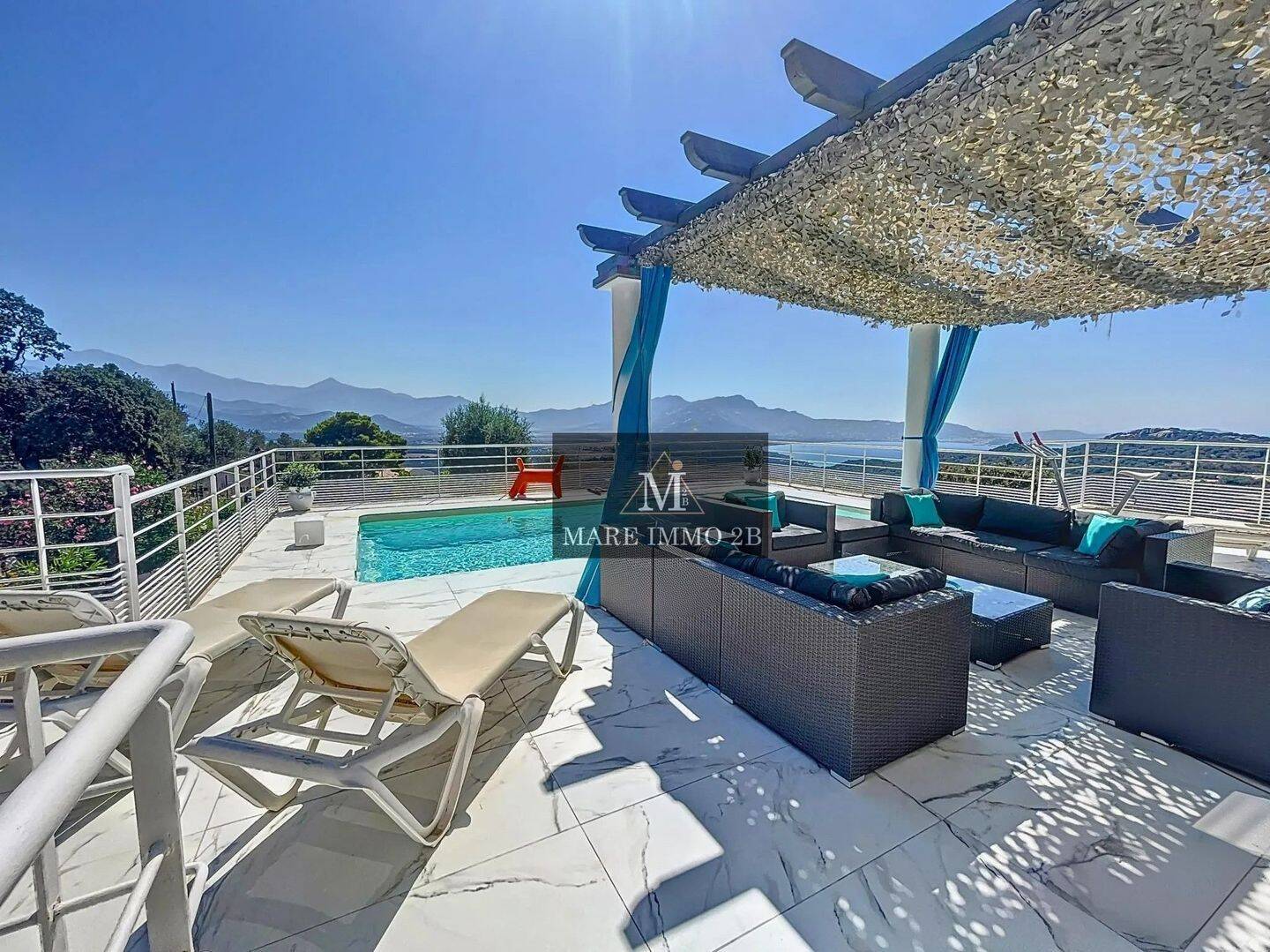 Maison 5 pièces 185 m² · à Lumio · 185 m² · 1 630 000 €