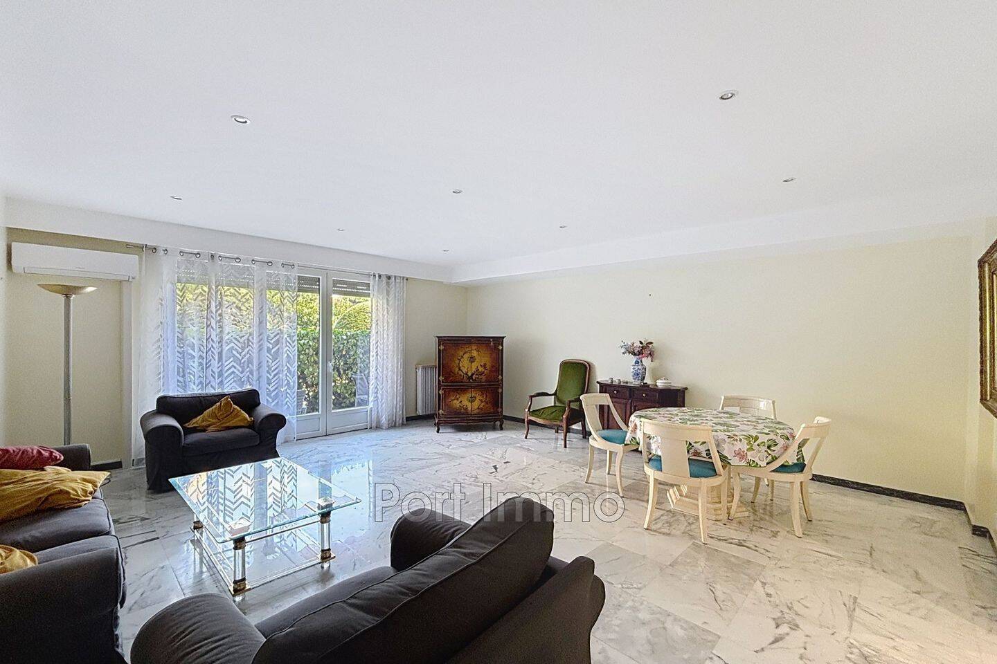 Appartement 4 pièces 122 m² · à Cagnes-sur-Mer · 122 m² · 1 500 €/mois
