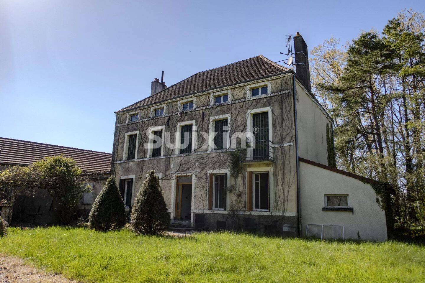 Maison 7 pièces 212 m² · à Saint-Jean-de-Losne · 212 m² · 320 000 €