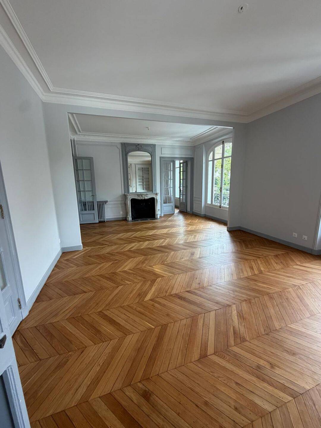 Appartement 7 pièces 200 m² · à Neuilly-sur-Seine · 200 m² · 6 900 €/mois