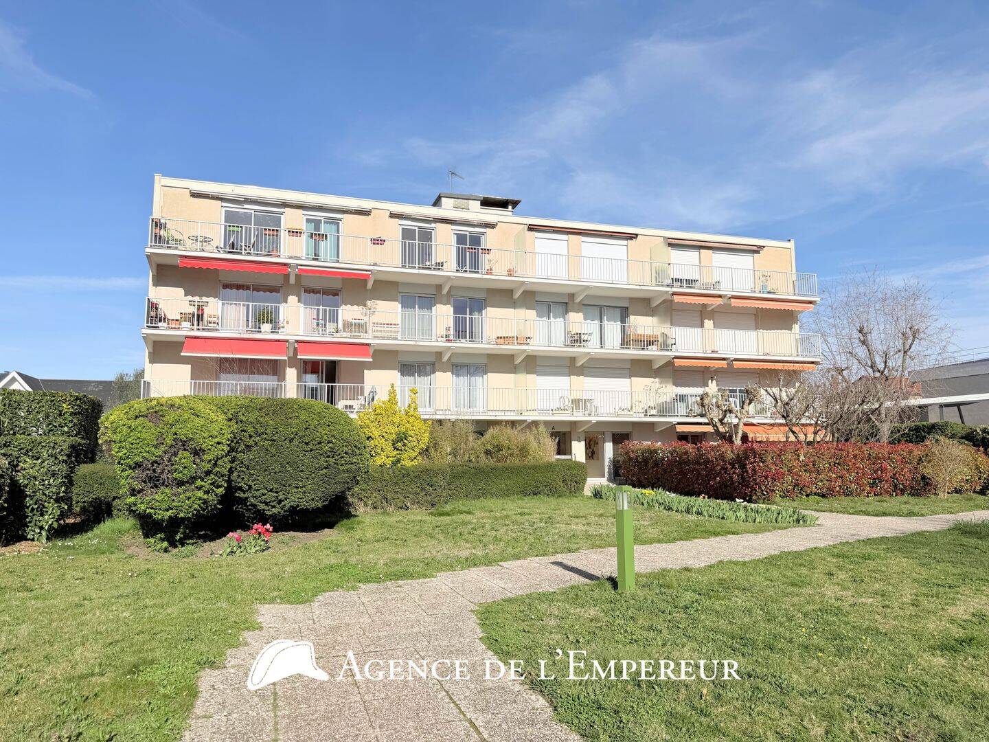 Appartement 2 pièces 54 m² · à Rueil-Malmaison · 53,5 m² · 1 345 €