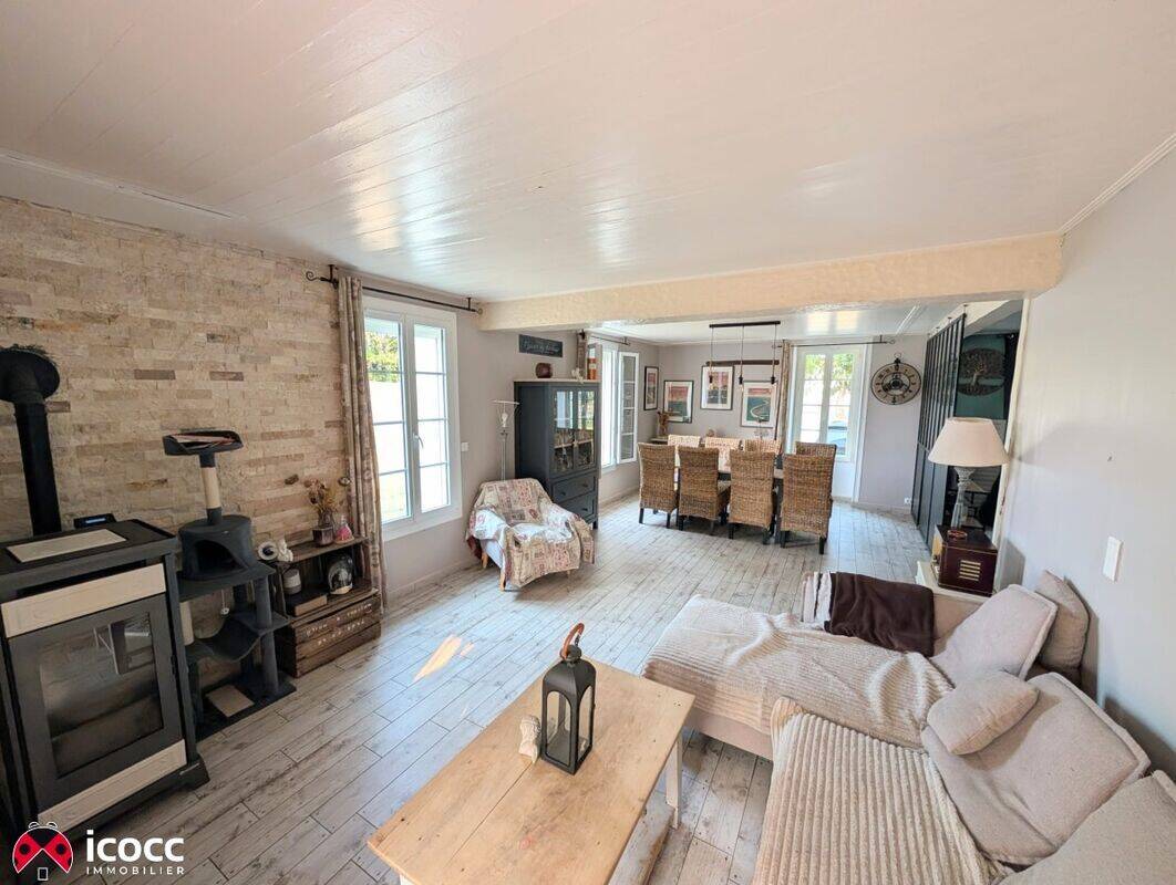 Maison 7 pièces 207 m² · à Saint-Michel-en-l'Herm · 207 m² · 273 000 €