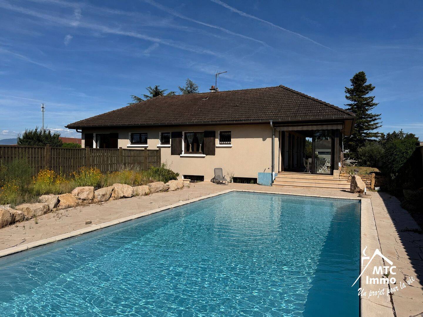 Maison 5 pièces 115 m² · à Loyettes · 115 m² · 329 000 €
