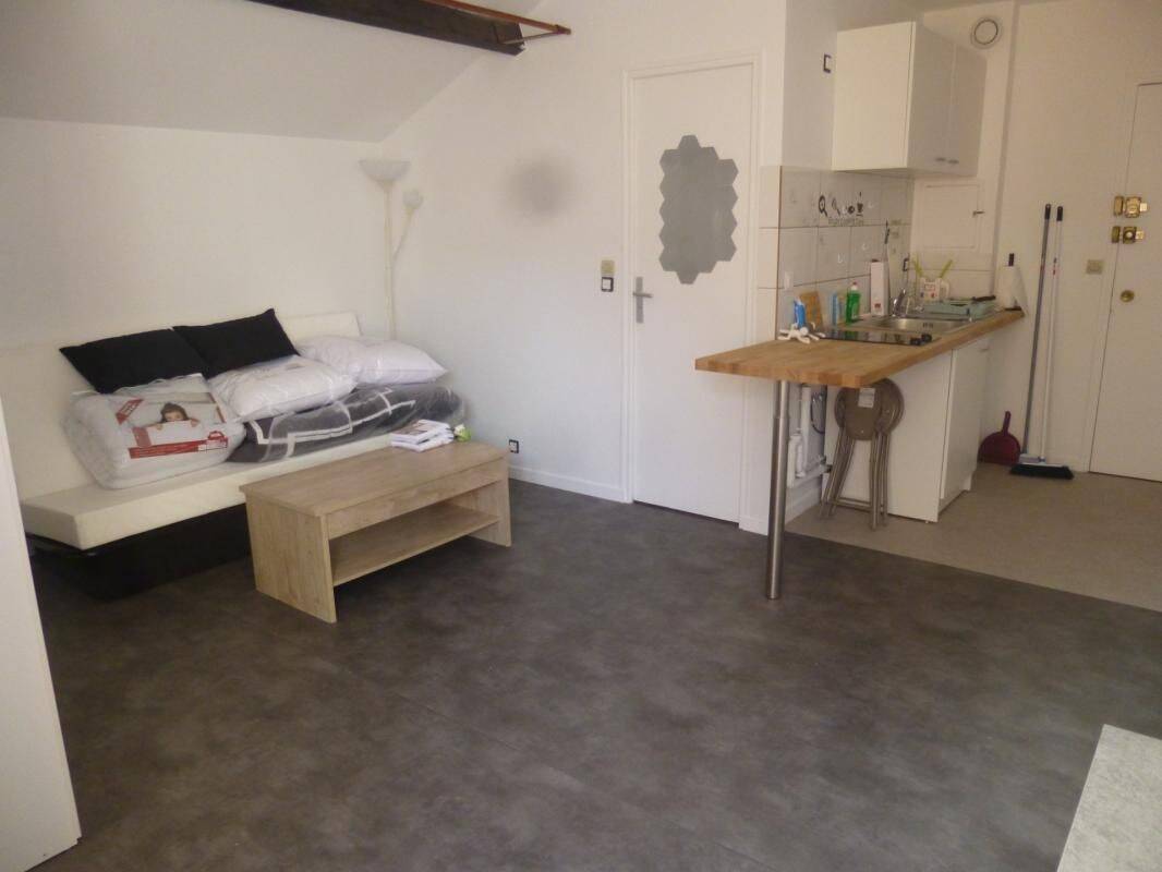 Appartement 1 pièce 23 m² · à Carrières-sous-Poissy · 23 m² · 656 €