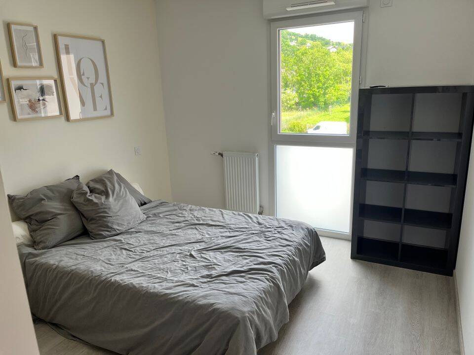 Appartement 1 pièce 12 m² · à Bassens · 12 m² · 450 €/mois