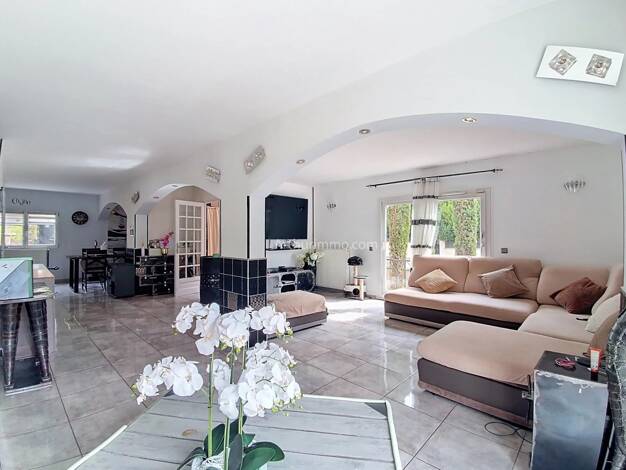 Maison à vendre 419 000 € 7 pièces 4 chambres 136 m² 350 m² de terrain La Garenne-Saules-Forêt de Sénart Montgeron 91230