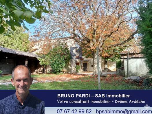 Maison à vendre 249 900 € 5 pièces 4 chambres 110 m² 1 047 m² de terrain Charmes-sur-Rhône 07800