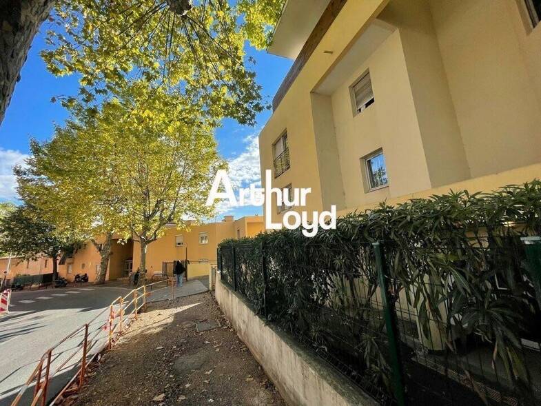 Espace bureau à vendre 200 000 € 72 m² de bureaux Centre Ville Sud Est Grasse 06130