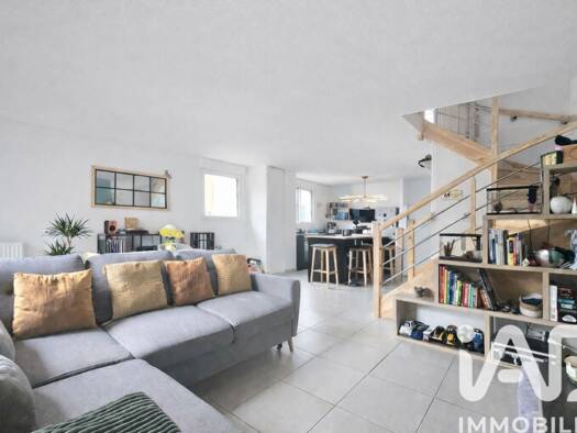 Maison à vendre 351 000 € 4 pièces 3 chambres 88 m² 170 m² de terrain Clémenceau-Pontac-Sallegourde-Pont de Langon Villenave-d'Ornon 33140