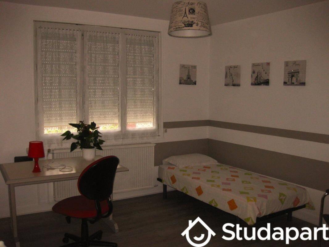 1 pièce 11 m² · à Angers · 11 m² · 295 €/mois