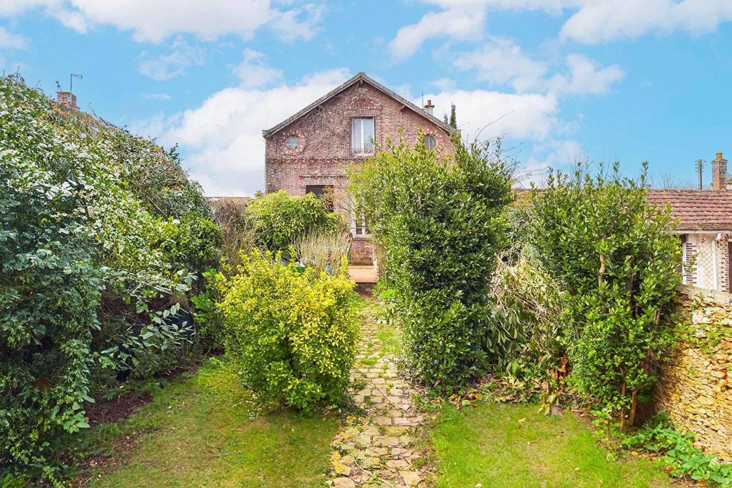 Maison 5 pièces 106 m² · à Guignes · 106 m² · 169 000 €