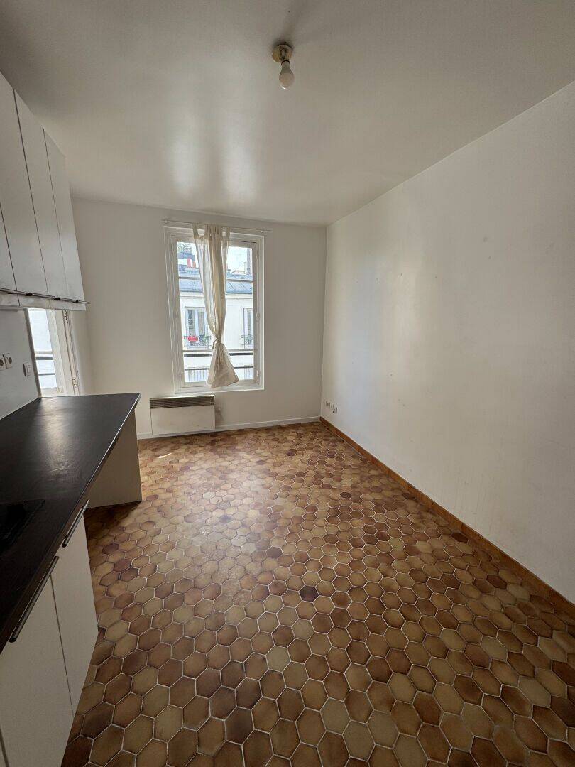 Appartement 1 pièce 28 m² · à Paris 17ème Arrondissement · 27,8 m² · 1 007 €/mois