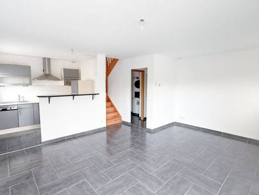 Appartement à vendre 145 000 € 4 pièces 3 chambres 70 m² 1 étages Valdoie 90300