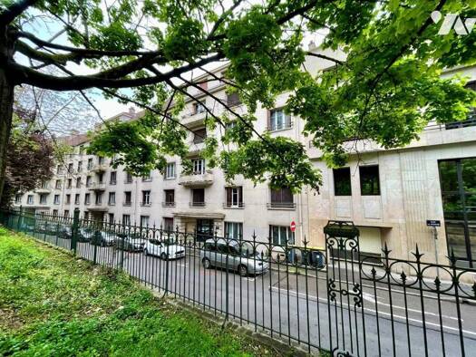 Appartement à vendre 190 000 € 4 pièces 3 chambres 89 m² 2ème étage Dijon 21000