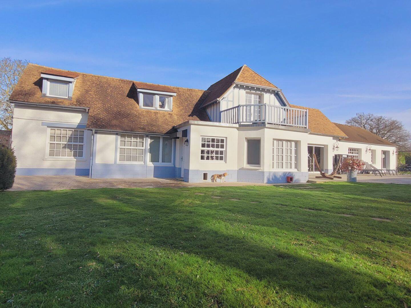 Maison 8 pièces 280 m² · à Vironvay · 280 m² · 698 000 €
