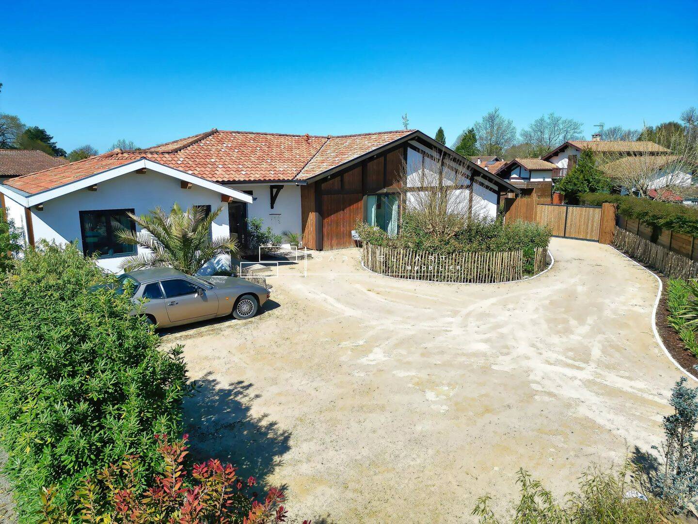 Maison 10 pièces 300 m² · à Tosse · 300 m² · 960 000 €