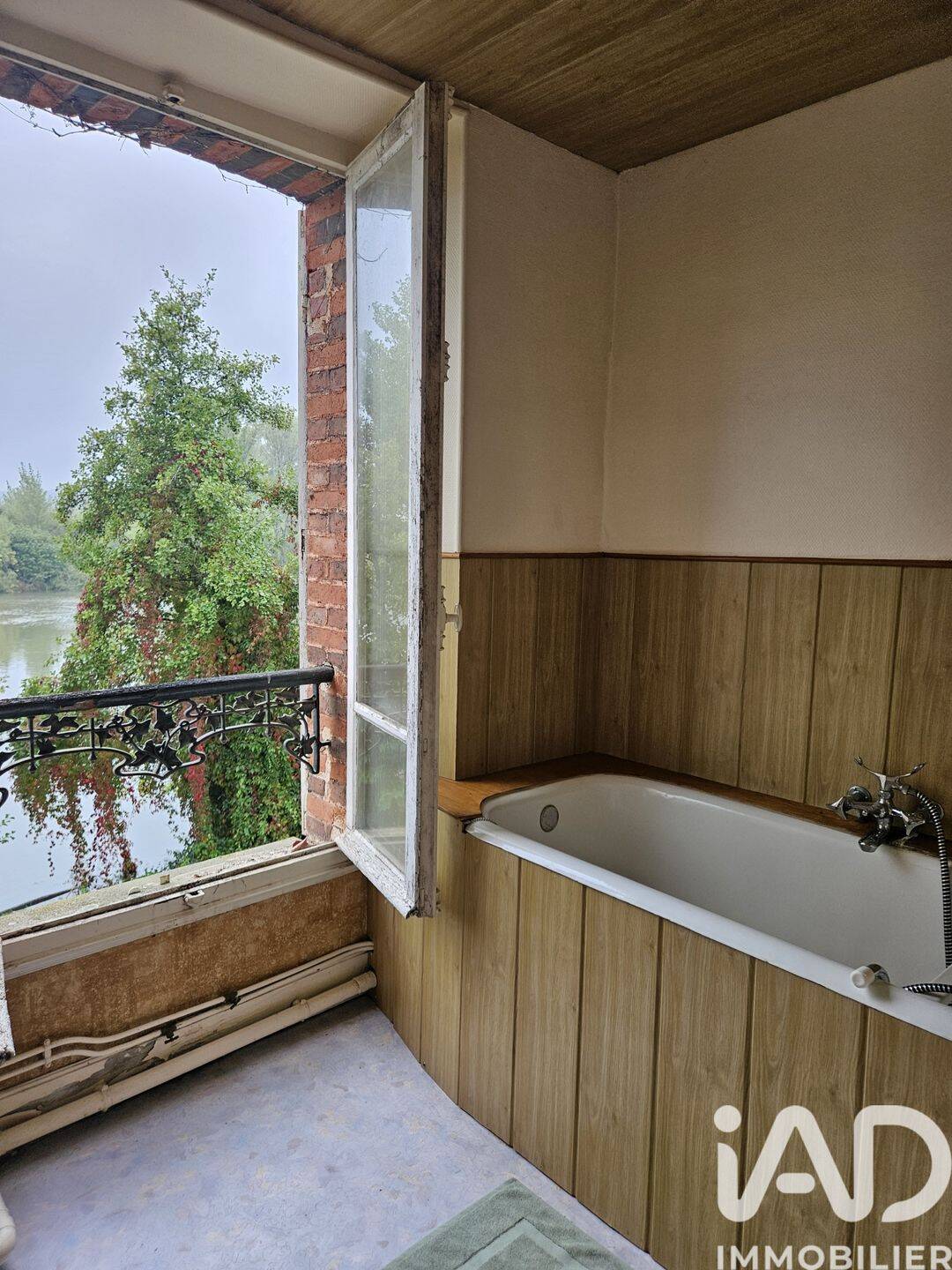 Maison 5 pièces 212 m² · à Armeau · 212 m² · 170 000 €