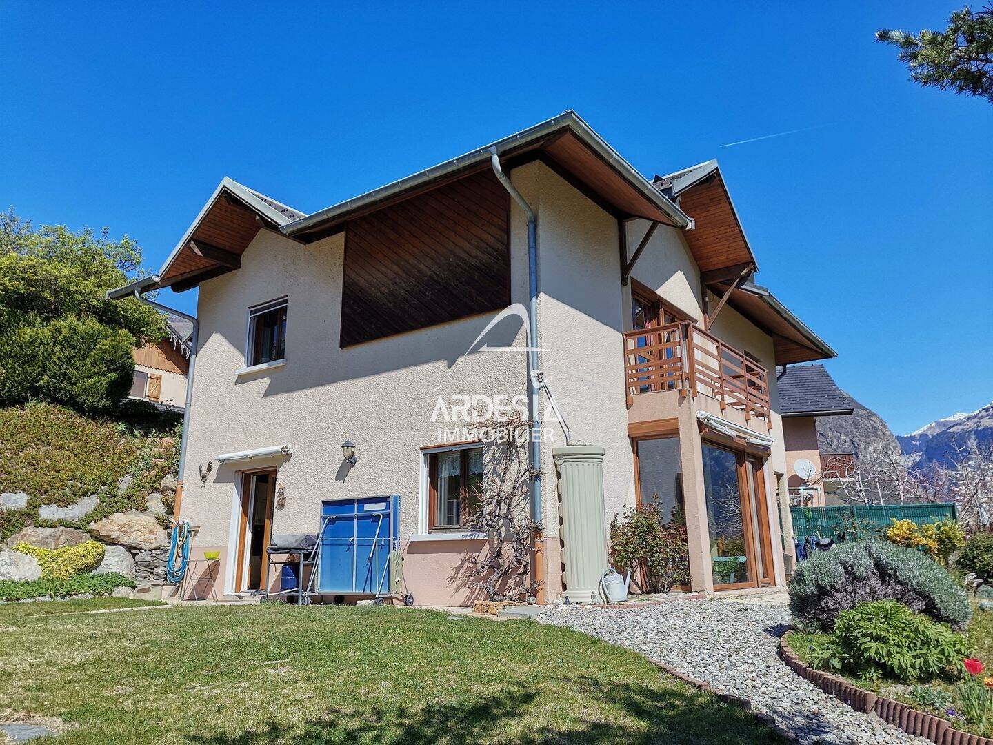 Maison 6 pièces 155 m² · à Saint-Jean-de-Maurienne · 155 m² · 495 000 €