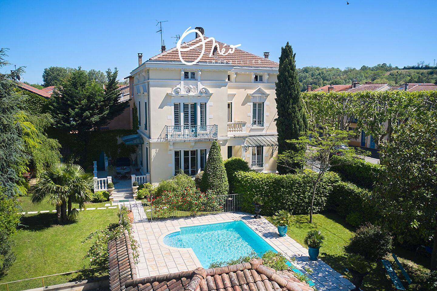 Maison 10 pièces 314 m² · à Saint-Symphorien-d'Ozon · 313,9 m² · 995 000 €