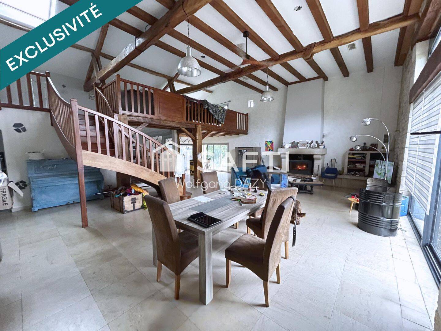 Maison 10 pièces 381 m² · à La Chapelle-Moulière · 381 m² · 309 900 €