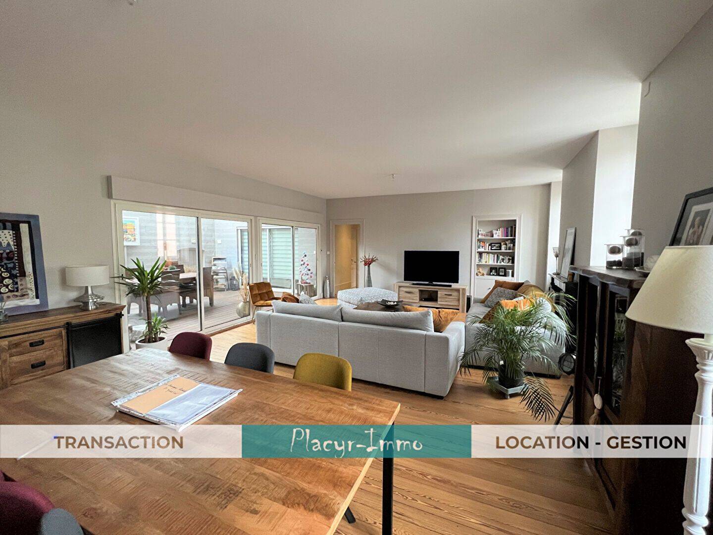 Appartement 4 pièces 143 m² · à Mâcon · 143 m² · 1 225 €