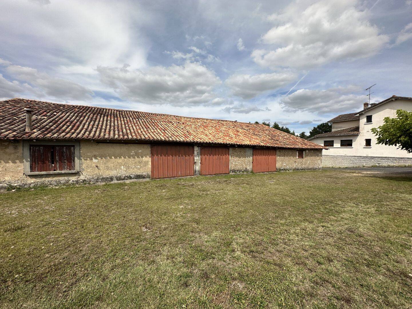 Maison 9 pièces 187 m² · à Parcoul-Chenaud · 187 m² · 294 000 €