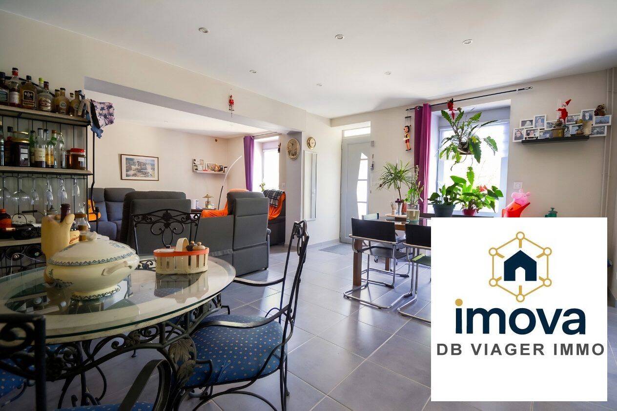 Maison 6 pièces 180 m² · à Cusset · 180 m² · 52 600 €