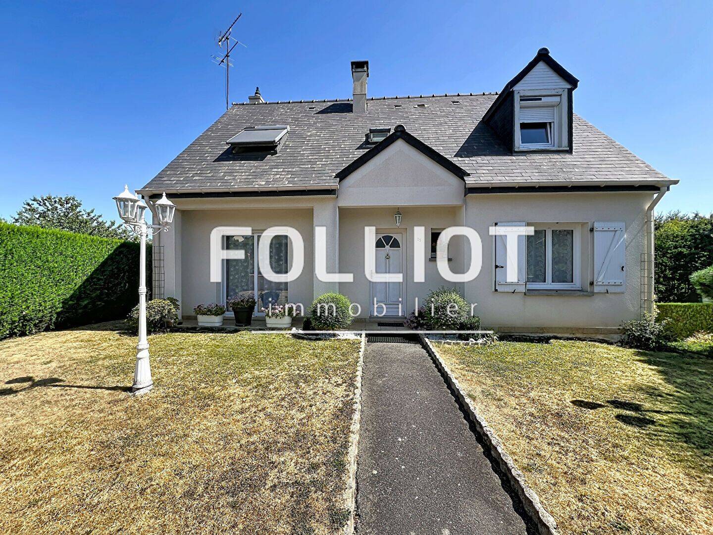 Maison 4 pièces 124 m² · à Lécousse · 124 m² · 271 500 €