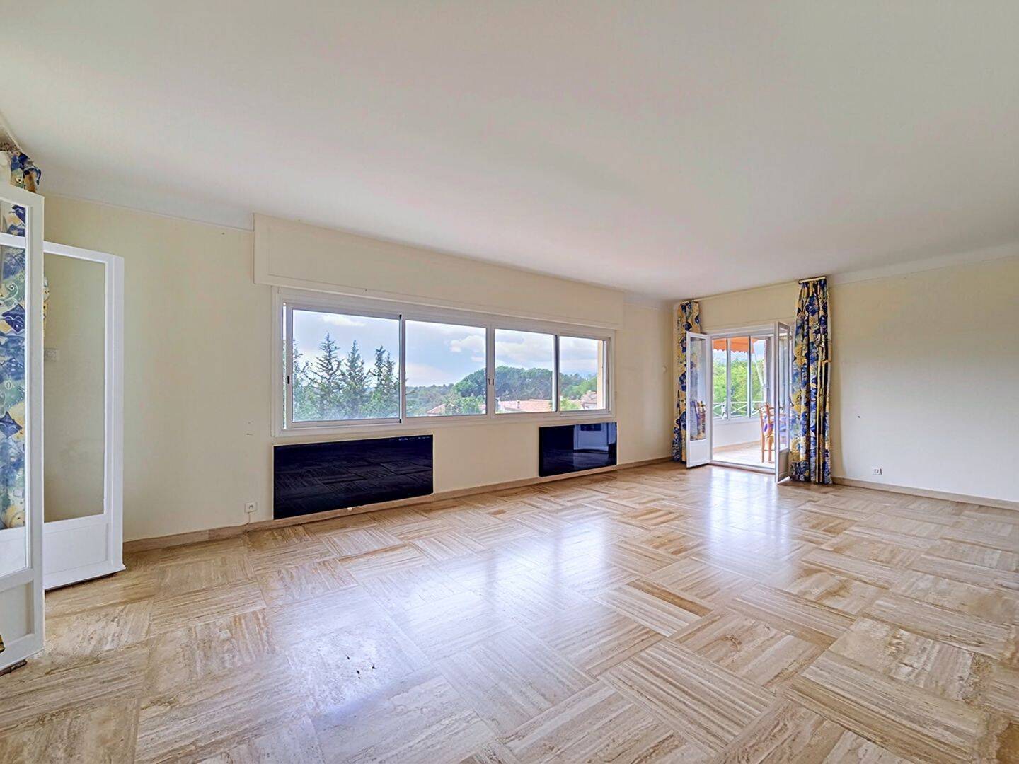 Appartement 4 pièces 140 m² · à Vence · 140 m² · 535 000 €