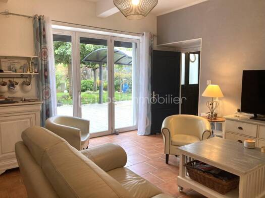 Maison à vendre 231 000 € 5 pièces 2 chambres 104 m² 1 198 m² de terrain Villecomtal-sur-Arros 32730