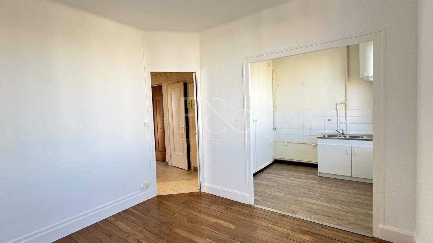 Appartement 3 pièces 44 m² · à Lyon 3ème Arrondissement · 44 m² · 694 €/mois