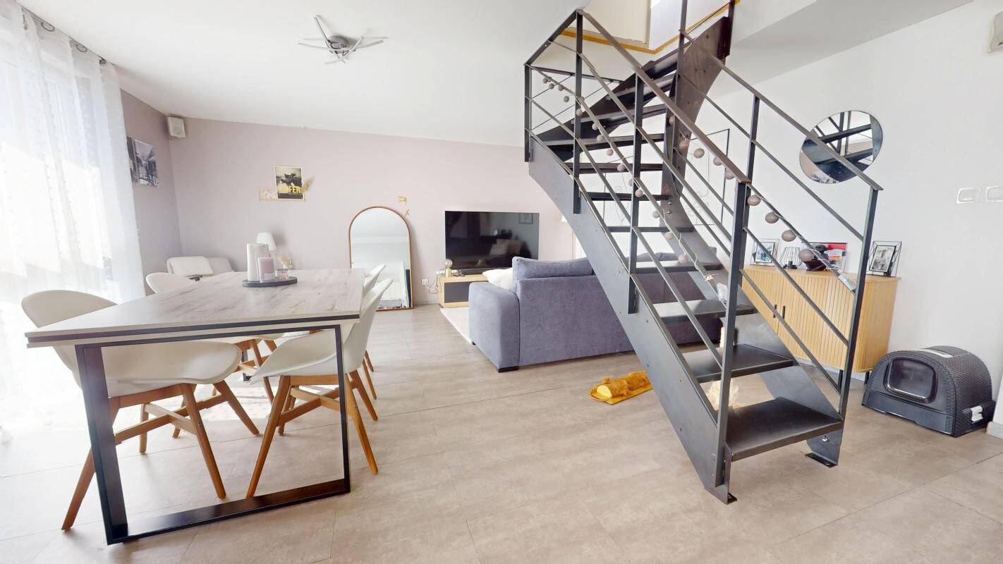 Appartement 2 pièces 111 m² · à Villefranche-sur-Saône · 111 m² · 169 000 €