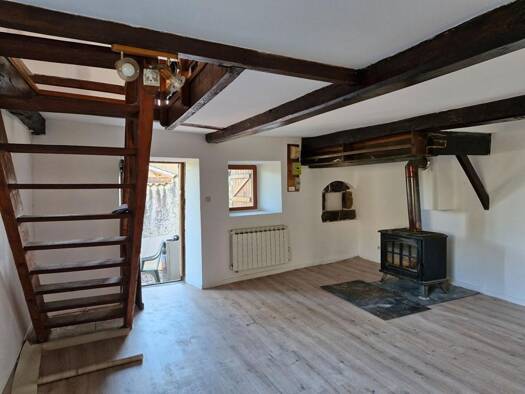 Maison à vendre 330 000 € 8 pièces 6 chambres 220 m² 1 500 m² de terrain Saint-Just-en-Chevalet 42430