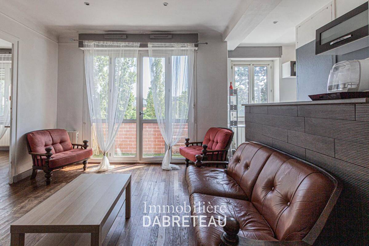 3 pièces 61 m² · à Lyon 8ème Arrondissement · 61 m² · 590 €