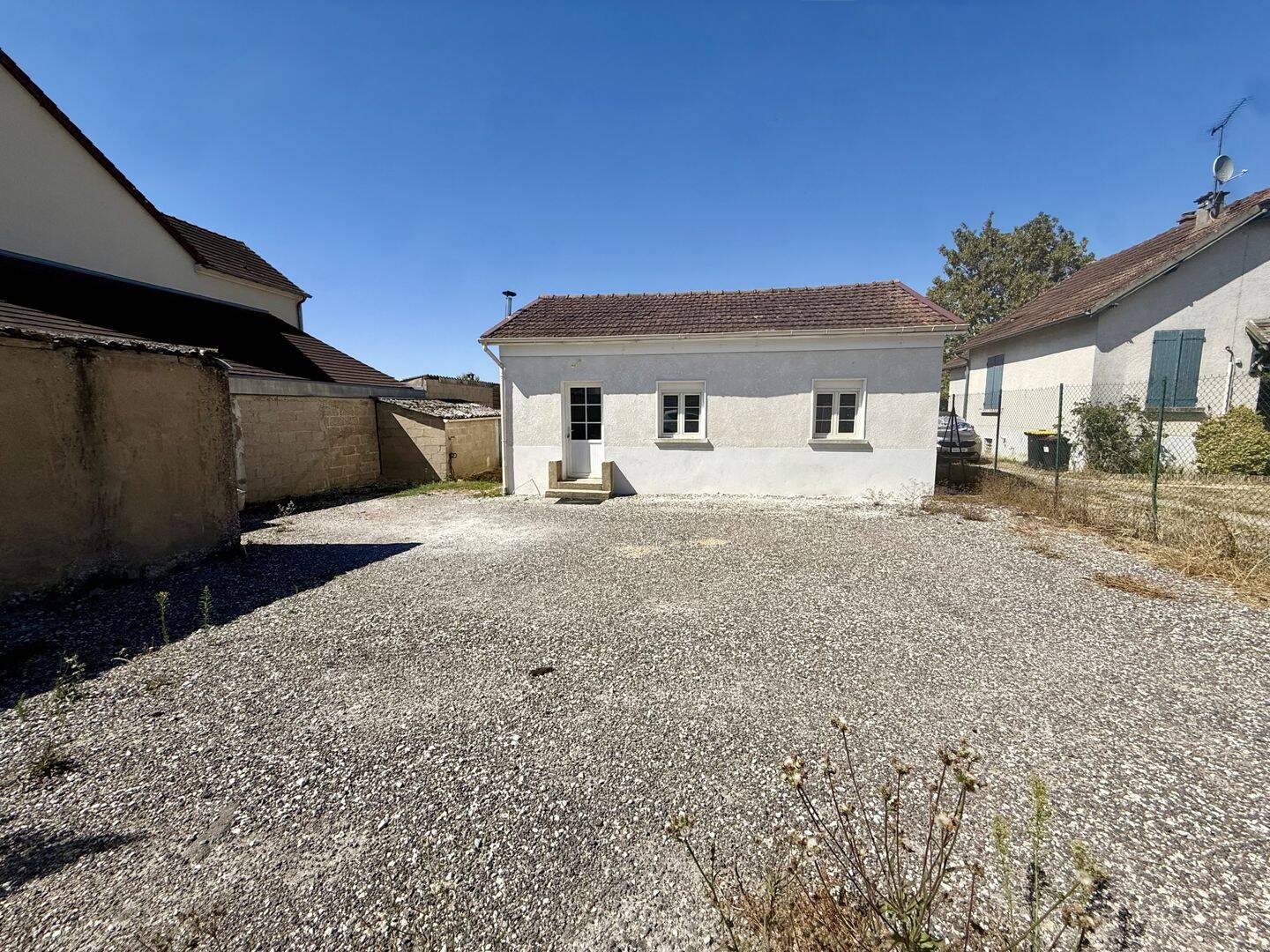 Maison 4 pièces 84 m² · à Monéteau · 83,9 m² · 87 900 €