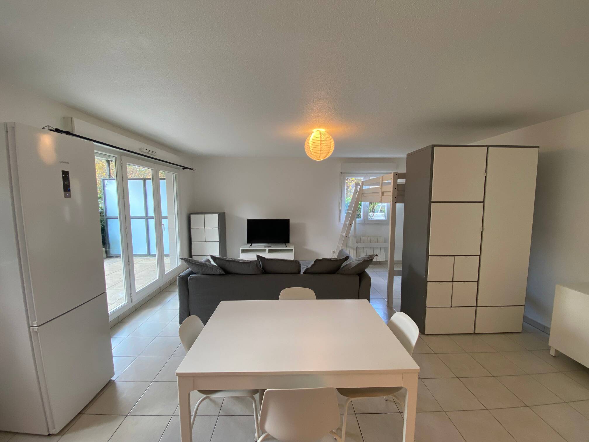 Appartement 1 pièce 45 m² · à Ferney-Voltaire · 45 m² · 1 400 €/mois