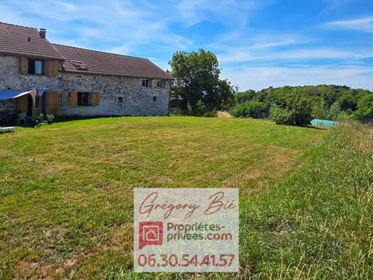 Maison à vendre 219 000 € 6 pièces 3 chambres 235 m² 1 160 m² de terrain Monthiers 02400