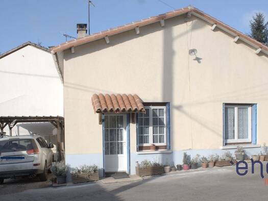 Maison à vendre 39 000 € 4 pièces 1 chambre 60 m² 380 m² de terrain Roumazières-Loubert 16270