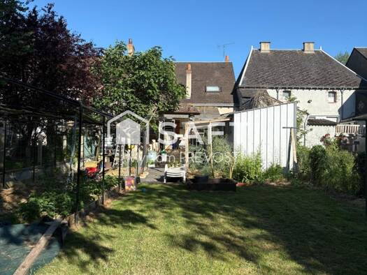 Maison à vendre 100 000 € 5 pièces 4 chambres 108 m² 488 m² de terrain Faubourg Saint Paterne Issoudun 36100