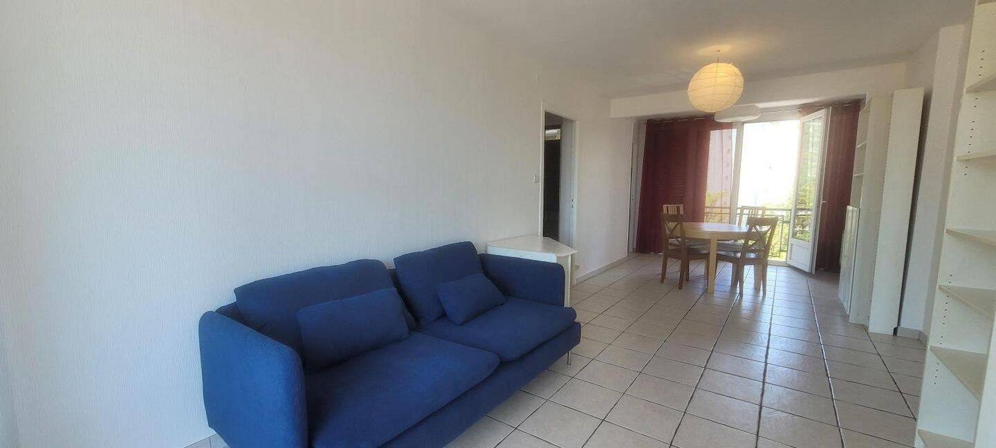 3 pièces 60 m² · à Saint-Martin-d'Hères · 60 m² · 748 €