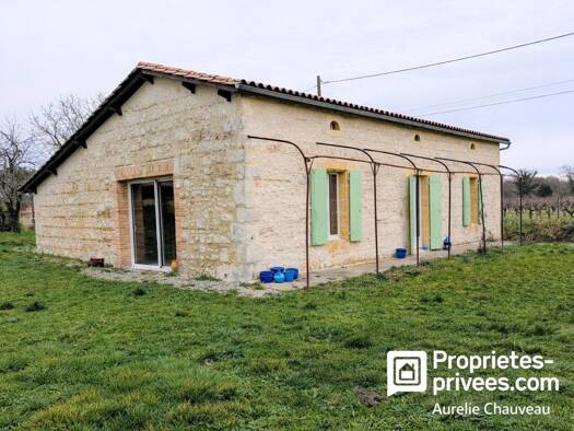 Maison de plain-pied à vendre 216 130 € 5 pièces 3 chambres 110 m² 3 550 m² de terrain Gardonne 24680