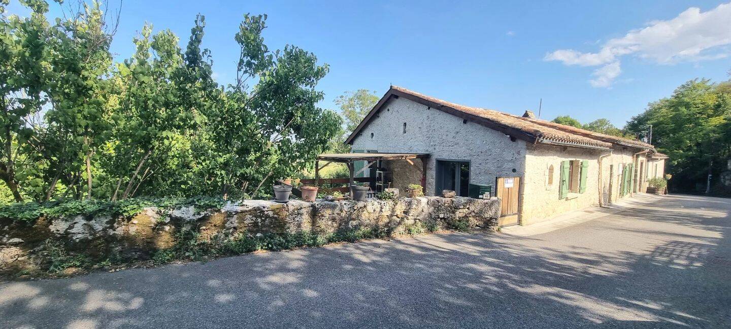 Appartement 6 pièces 96 m² · à Roquecor · 96 m² · 149 000 €