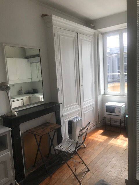 Appartement 1 pièce 12 m² · à Versailles · 12,4 m² · 550 €/mois